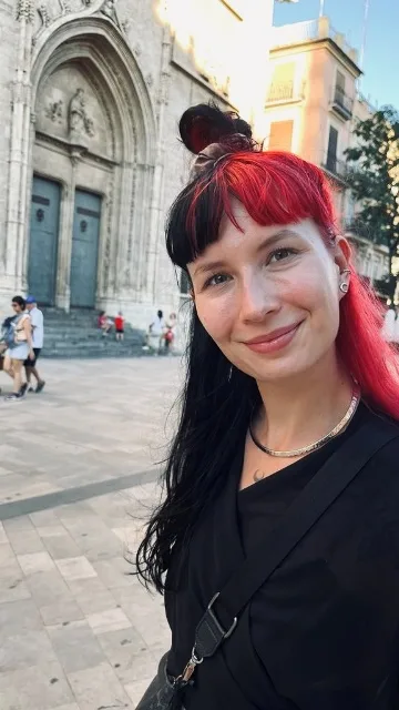 Módní návrhářka a majitelka značky VNSEEN Martina Trubanová se ráda prochází městem